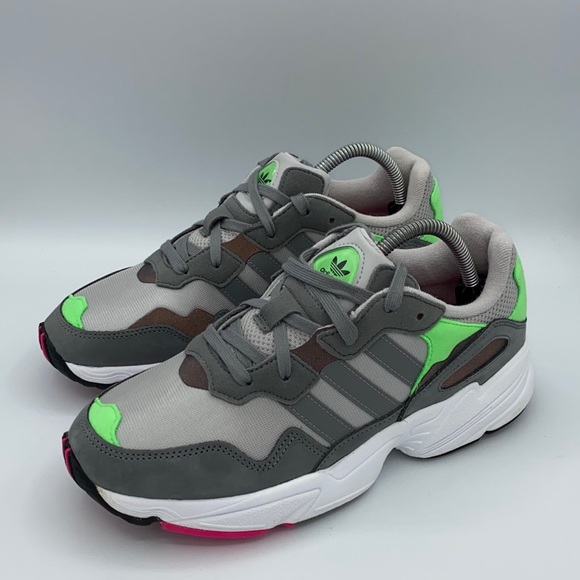 adidas yung size 8
